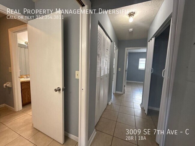 Building Photo - 3009 SE 7th Ave