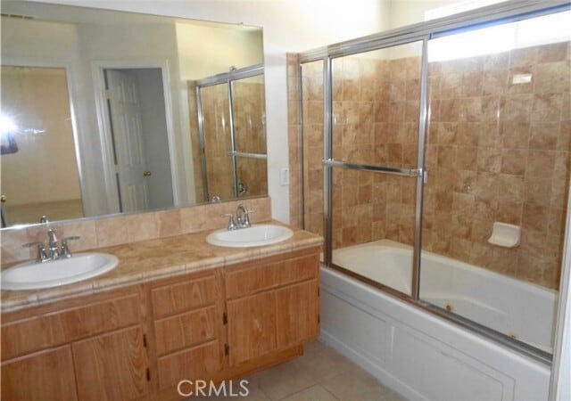 Building Photo - 15930 Oak Ct