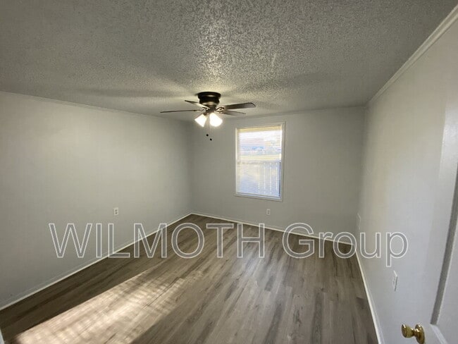 Building Photo - 2000 Indianapolis Rd