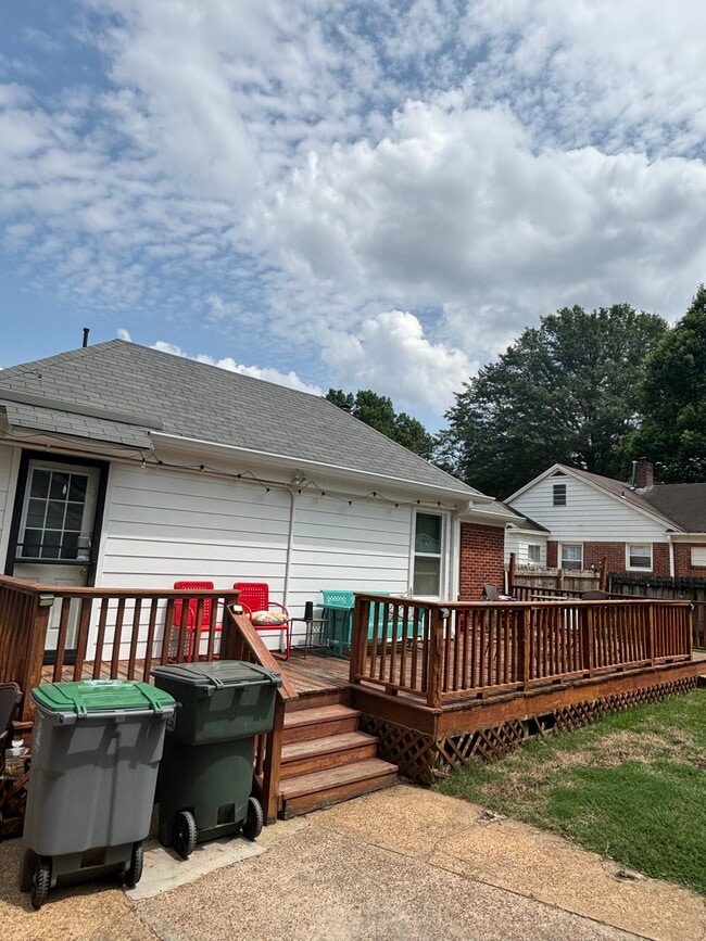 Building Photo - 319 High Point Terrace