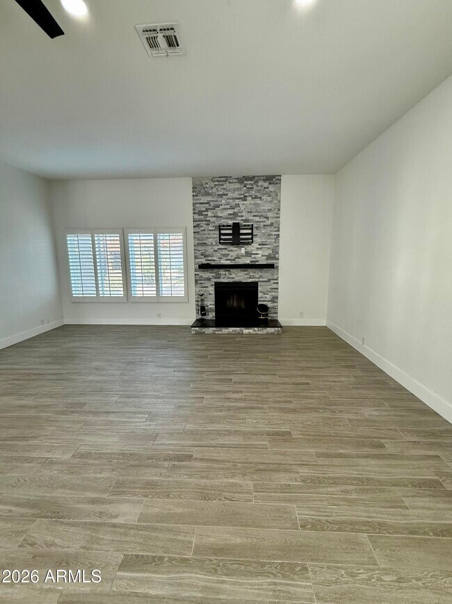 Building Photo - 8702 E San Ardo Dr