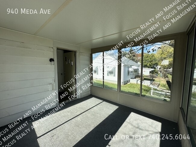 Building Photo - 940 Meda Ave