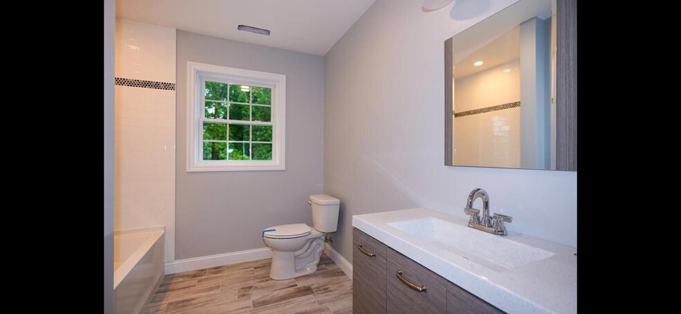 Building Photo - 150 Pollard St