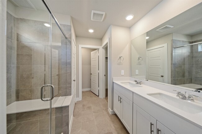 Building Photo - 1666 Shae Oak Ln