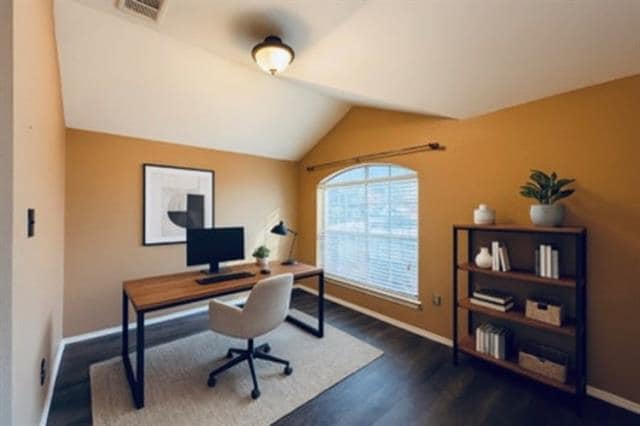 Building Photo - 6700 Periwinkle Dr