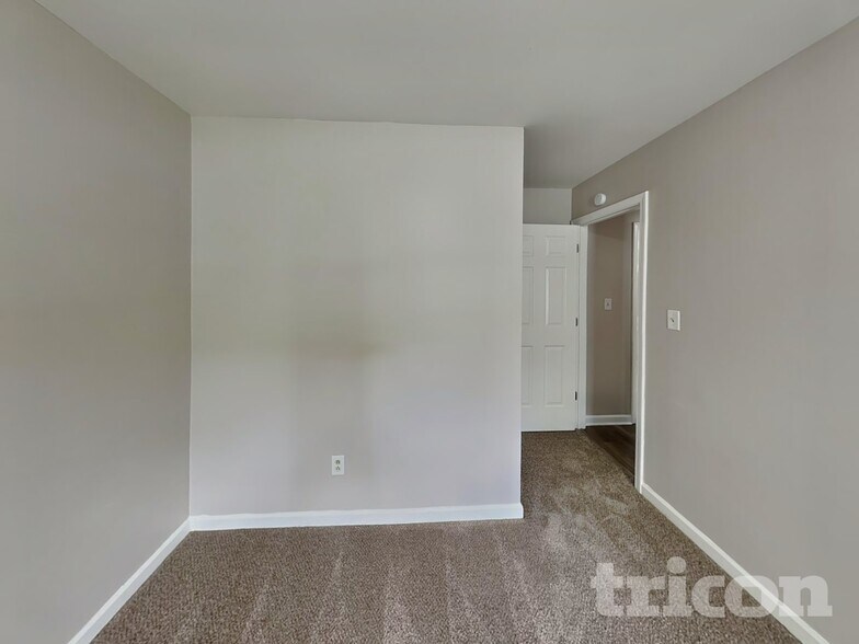 Building Photo - 125 Birch Creek Cir