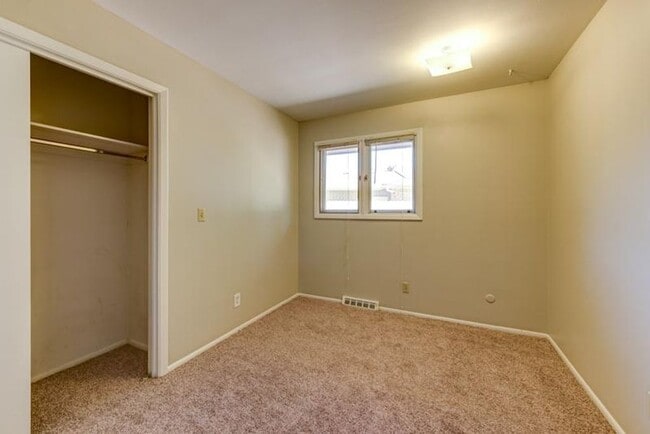 Building Photo - 4125 Apache Rd
