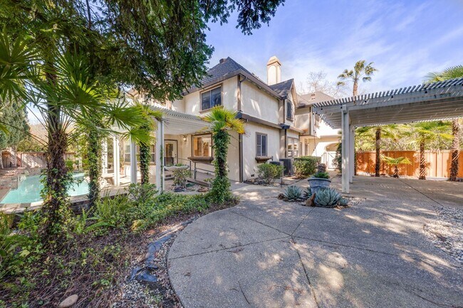 Building Photo - Luxury Custom Home in Folsom with Pool, 3-Car Garage & 4,300+ Sq Ft!