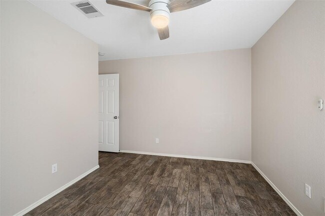 Building Photo - 119 Tanner Cir