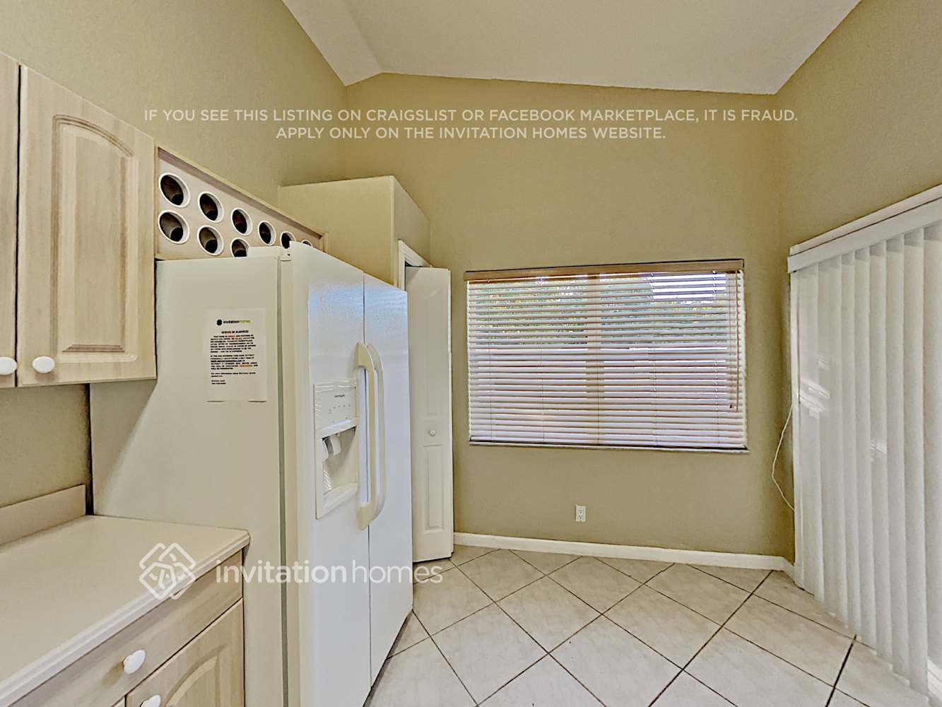 Building Photo - 3970 Sea Grape Cir
