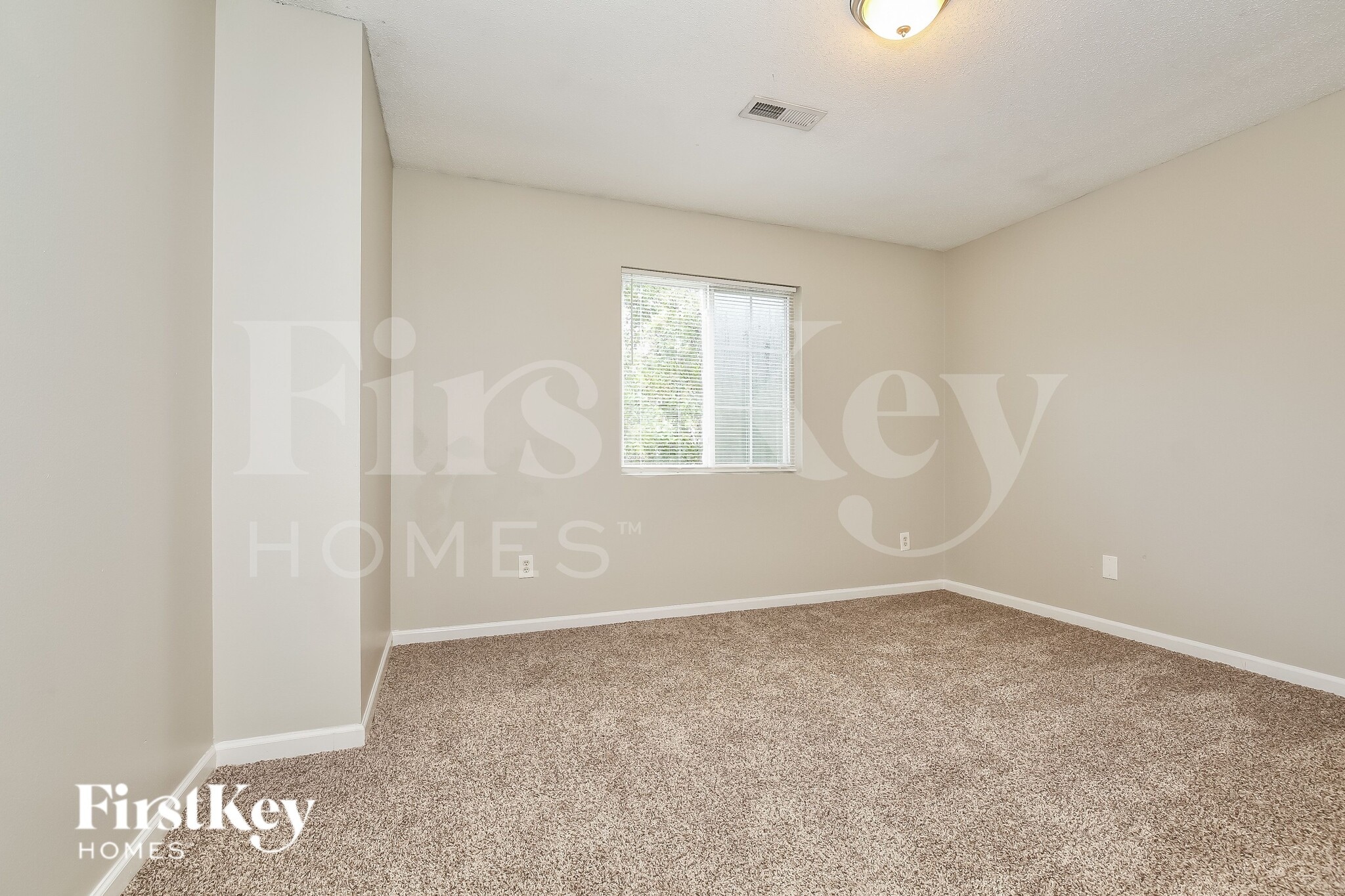 Building Photo - 5715 Waterpoint Dr