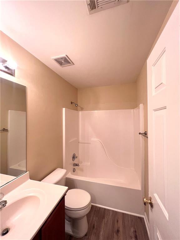 Building Photo - 2594 Winslow Ridge Dr NE