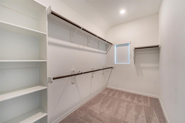 Building Photo - 2123 Rosewood Pnes Ln