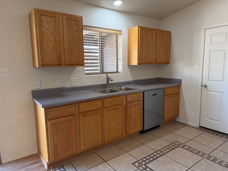 Building Photo - 10355 Typhoon Ave