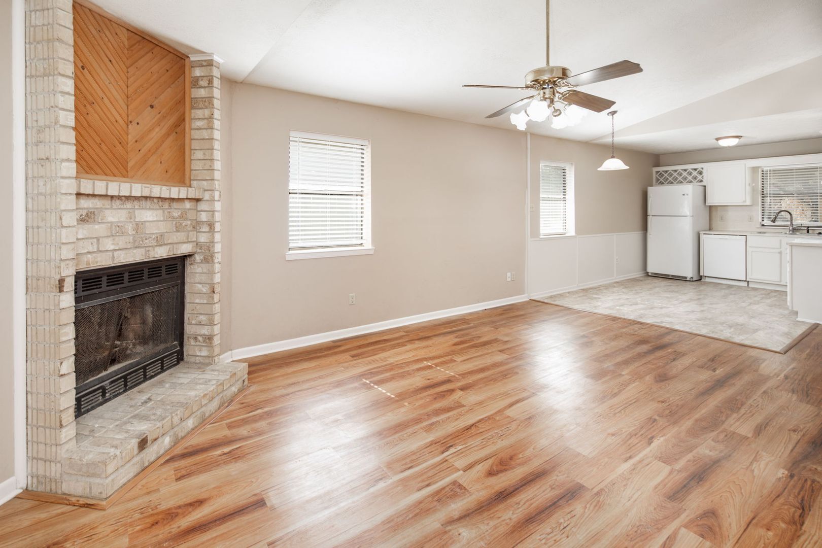 Building Photo - JUNE SUBLEASE!!!!  Adorable 3 Bedroom 2 Bathroom Home with Yard and 2 Car Garage!
