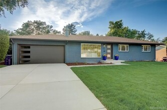 Building Photo - 5 Bedroom 3 Bathroom in Denver's Southmoor...