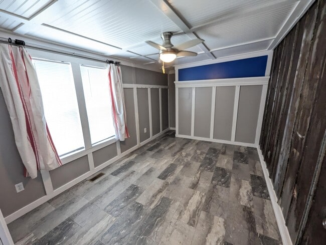 Building Photo - 3348 Lowery Dr