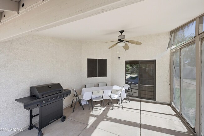 Building Photo - 10432 W Avalon Dr