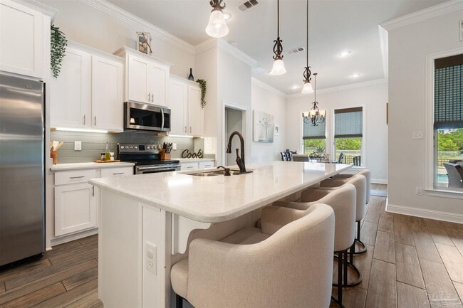 Building Photo - 4807 Foxtail Palm Dr