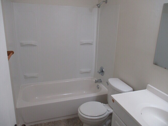 Building Photo - 1039 E Huntington Pl