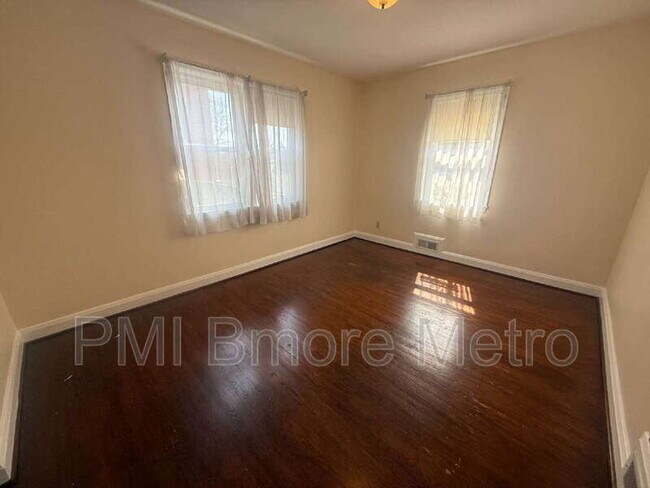 Building Photo - 3609 Woodlea Ave