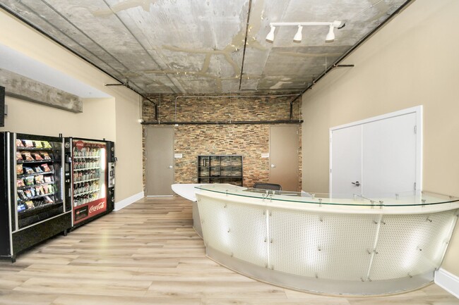 Building Photo - 5925 Almeda Rd