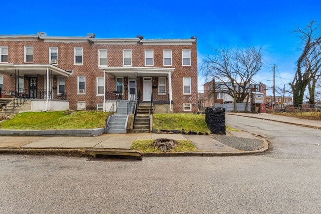Building Photo - 3201 Elmley Ave