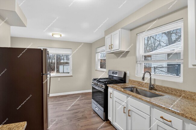 Building Photo - Fully Renovated 3-Bedroom Home in Northwest Detroit