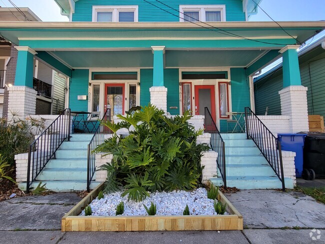 Building Photo - 1614 Saint Roch Ave