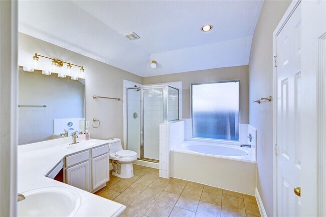 Building Photo - 21115 Rushing Creek Ln