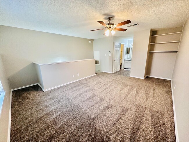 Building Photo - Ready for immediate occupancy! REMODELED L...