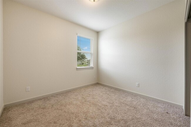 Building Photo - 253 Deserti Rd