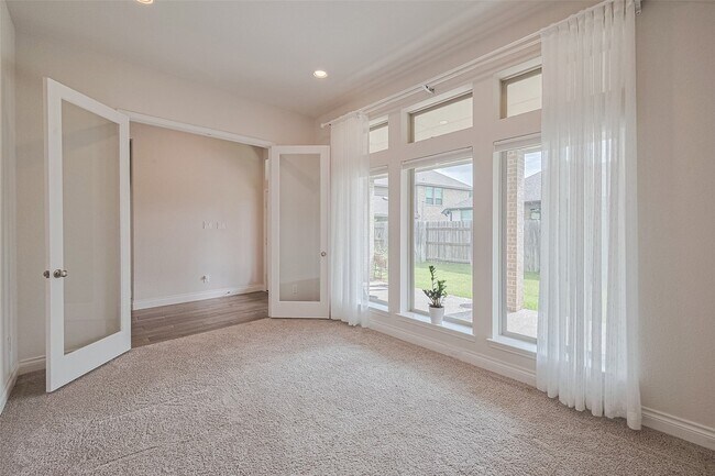 Building Photo - 6906 Montclair Colony Trl