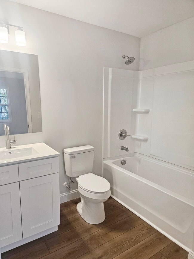 Building Photo - 7 Paris Creek Ct