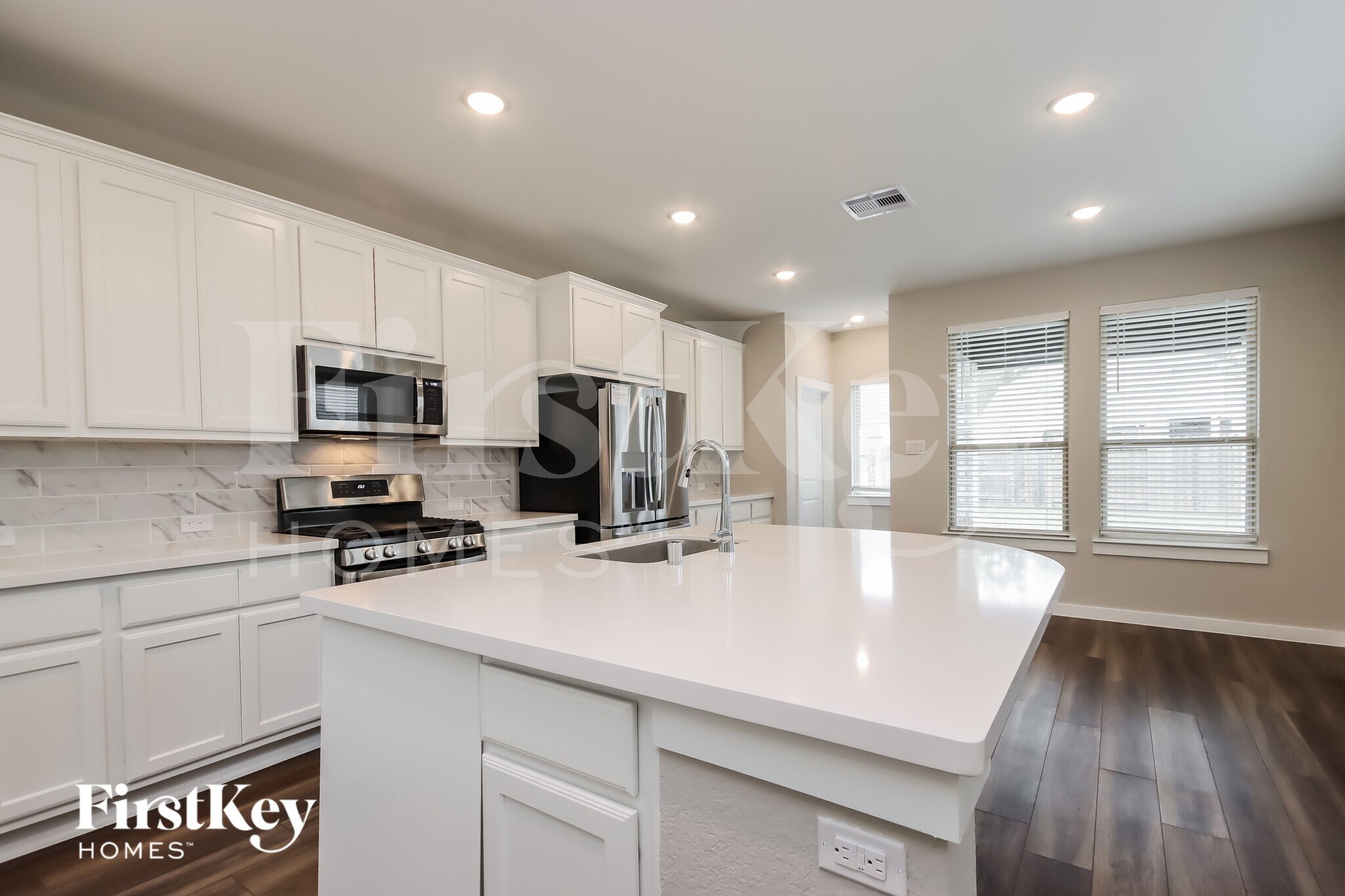 Building Photo - 16411 Little Pine Creek Dr