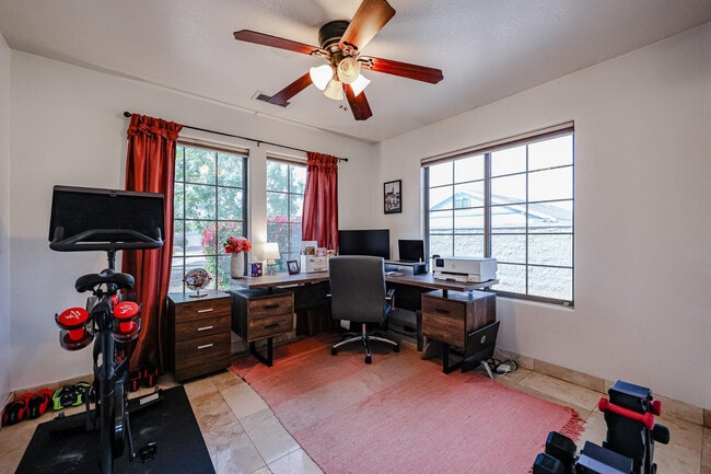 Building Photo - 4010 E Sidewinder Ct