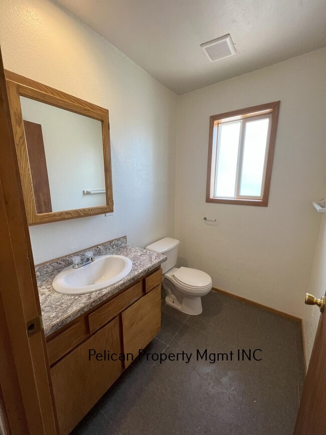 Building Photo - 2057 N Eldorado Ave