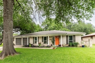 Building Photo - The Perfect Blend of Comfort, Style & Functionality in Ridglea Hills!