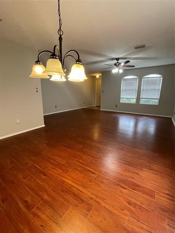 Building Photo - 4509 Willow Way Dr