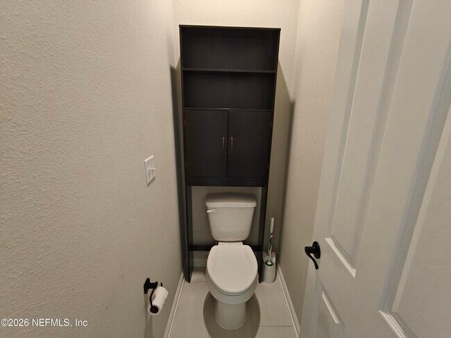 Building Photo - 1876 Amberly Dr