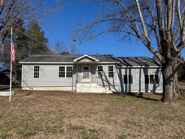 Primary Photo - 1105 Mica Rd