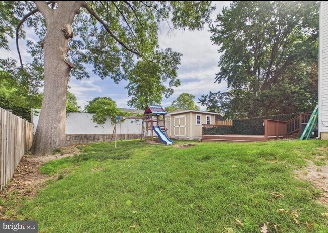 Building Photo - 1358 Raleigh Dr
