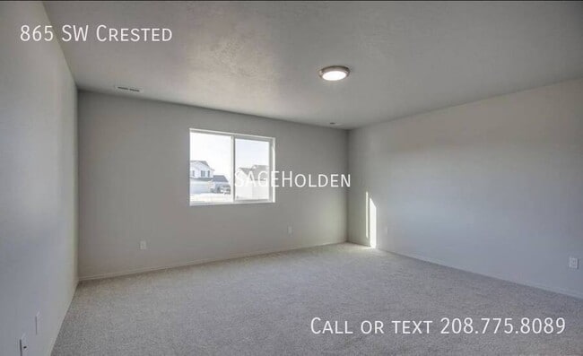 Building Photo - 865 SW Crested-
