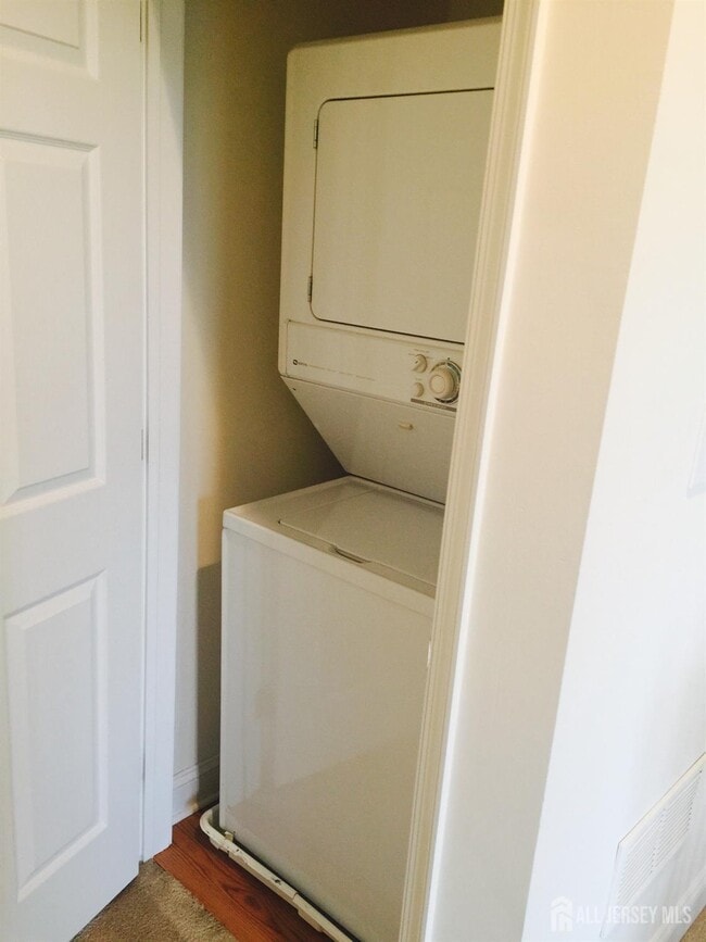 Building Photo - 11 Grzyb Terrace