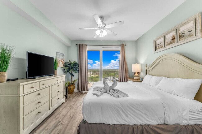 Building Photo - 9902 S Thomas Dr