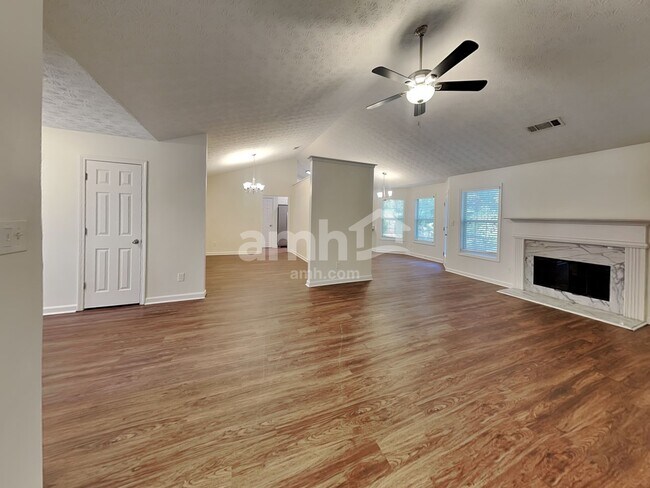 Building Photo - 162 Brook Lea Cove