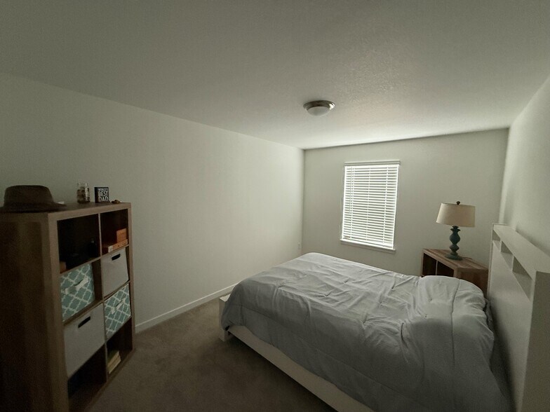 Building Photo - 8978 Woodmere Ct