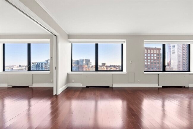 Building Photo - 85 E India Row