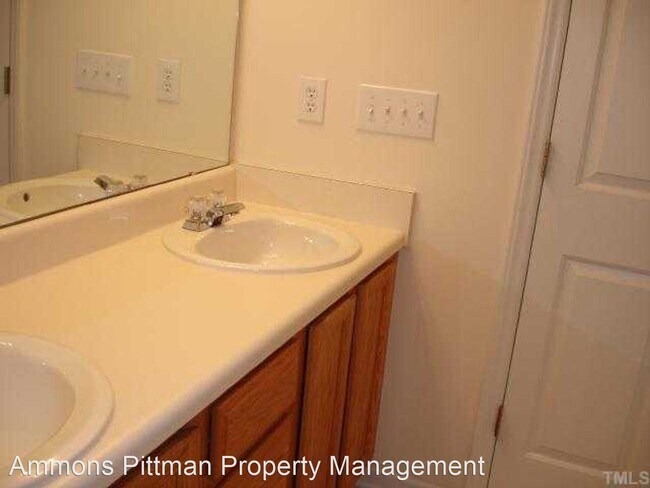 Building Photo - 3 br, 2.5 bath House - 2615 Vega Court