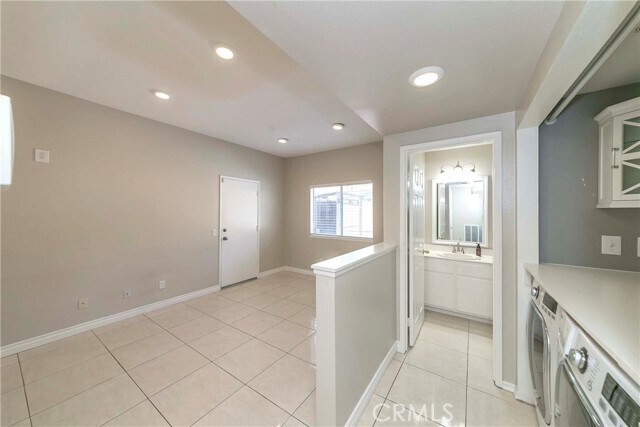 Building Photo - 701 Barnsley Way